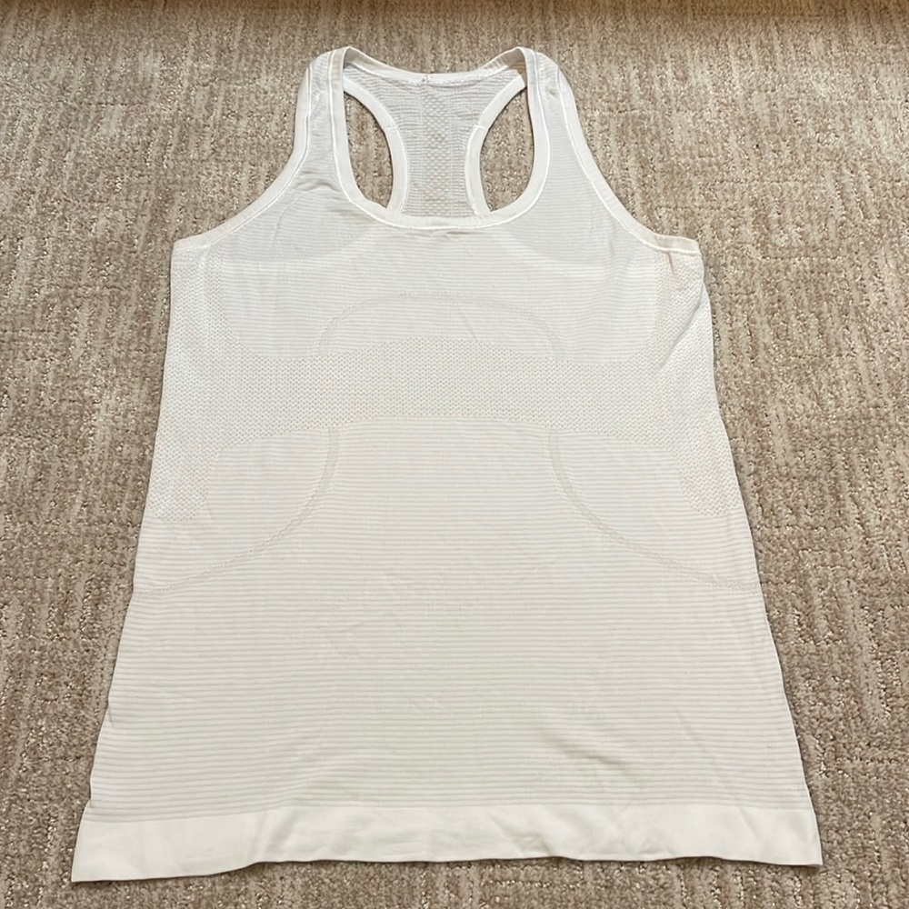 Lululemon Swiftly Tech Tank size 6